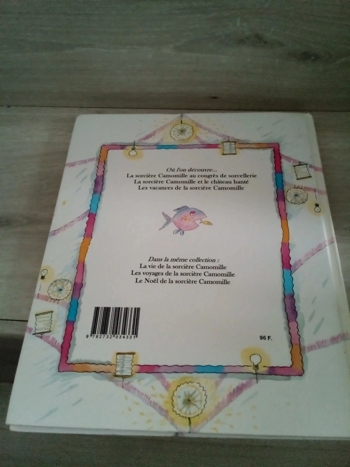 Grand livre cartonné les aventures de la sorcière camomille – photo 3